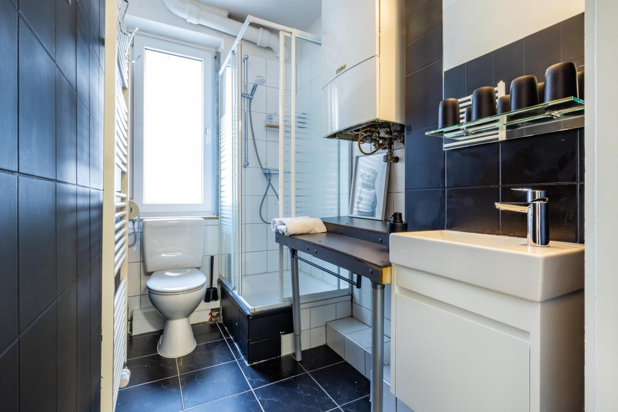 Apartment 3-zi - 6 Personen - Zentral-bielefeld - Kostenloser Parkplatz *